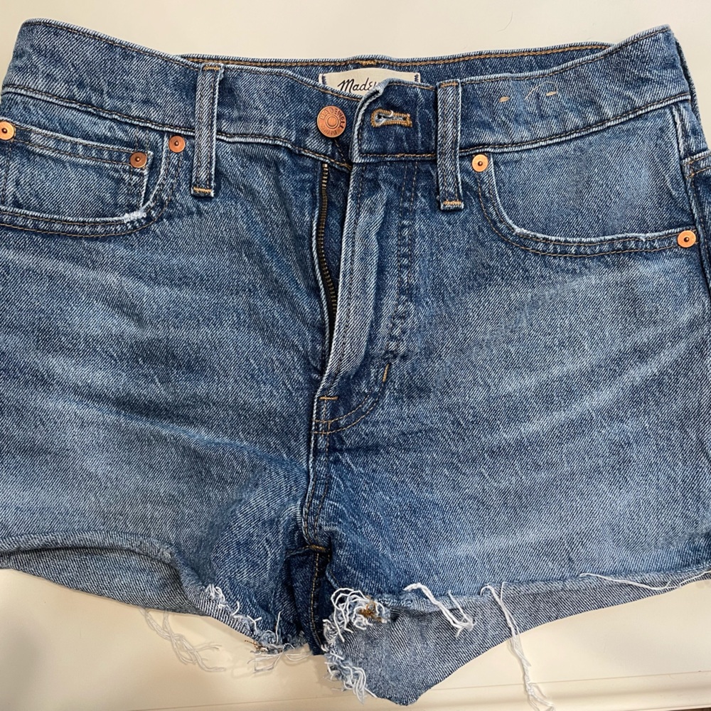 Madewell, perfect jean short, size 27